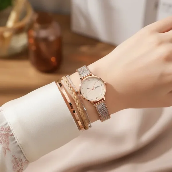 ساعت مچی عقربه‌ای کوارتز زنانه اسکمی مدل حصیری رنگ مسی - Image 2